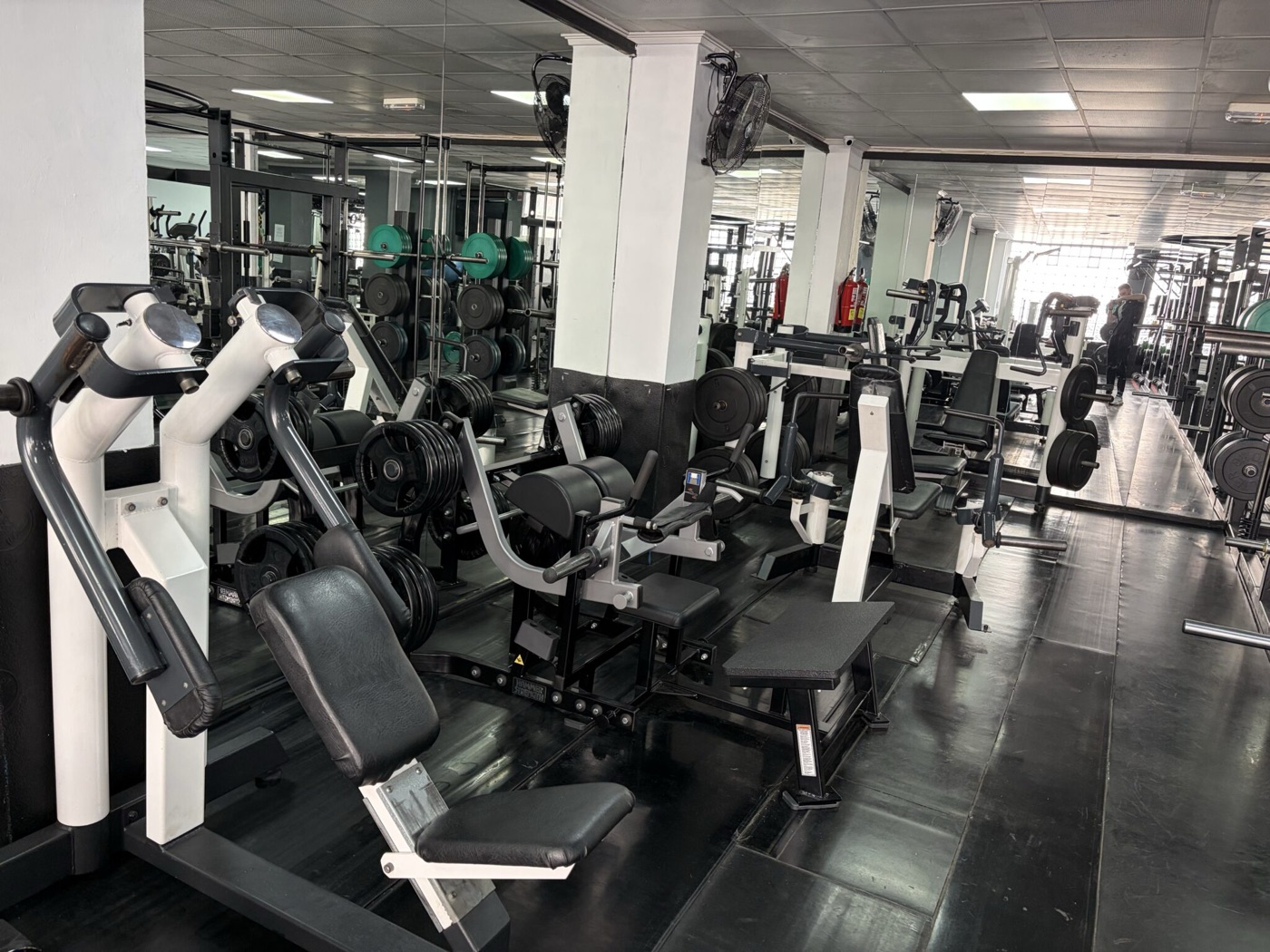 Zona de valoración y readaptación de lesiones en ELEV8 Centro de Entrenamiento